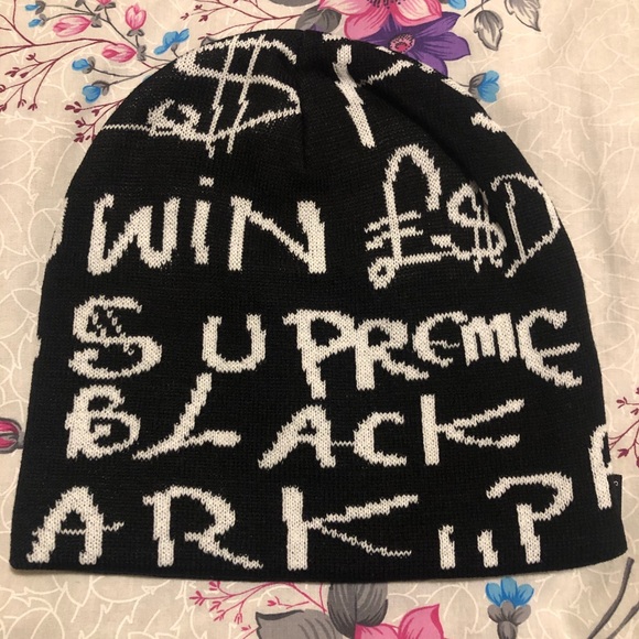 Supreme Beanie - Picture 2 of 4